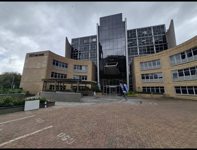 260M² OFFICE TO LET IN SANDTON CENTRAL